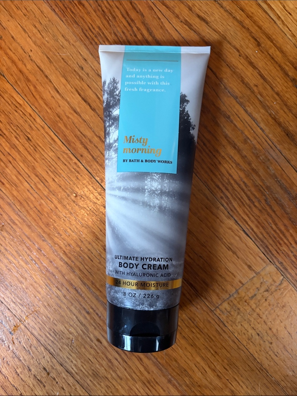 Bath & Body Works Misty Morning Body Cream - Light Blue & Black